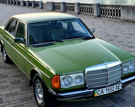 Зеленый Мерседес Е-Класс, объемом двигателя 2.4 л и пробегом 220 тыс. км за 10000 $, фото 3 на Automoto.ua