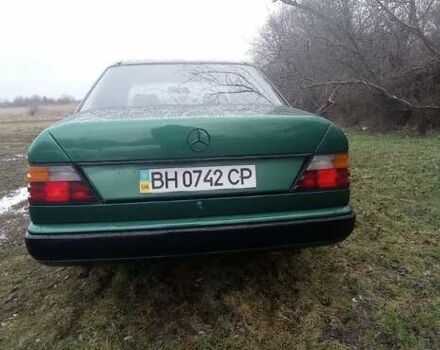 Зеленый Мерседес Е-Класс, объемом двигателя 2.3 л и пробегом 447 тыс. км за 3300 $, фото 3 на Automoto.ua