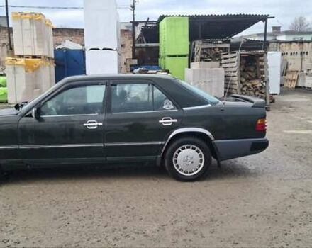 Зеленый Мерседес Е-Класс, объемом двигателя 2 л и пробегом 365 тыс. км за 2500 $, фото 5 на Automoto.ua