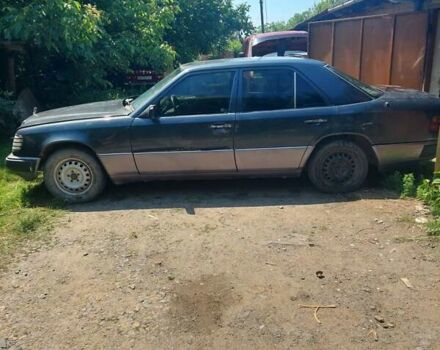 Зеленый Мерседес Е-Класс, объемом двигателя 0 л и пробегом 400 тыс. км за 1500 $, фото 3 на Automoto.ua