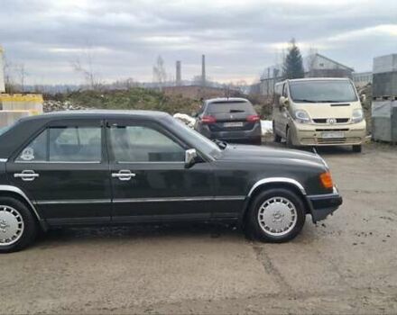 Зеленый Мерседес Е-Класс, объемом двигателя 2 л и пробегом 365 тыс. км за 2500 $, фото 2 на Automoto.ua