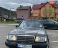 Зеленый Мерседес Е-Класс, объемом двигателя 2 л и пробегом 320 тыс. км за 1100 $, фото 1 на Automoto.ua