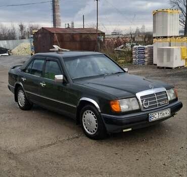 Зеленый Мерседес Е-Класс, объемом двигателя 2 л и пробегом 365 тыс. км за 2500 $, фото 1 на Automoto.ua