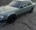 Зеленый Мерседес Е-Класс, объемом двигателя 2.2 л и пробегом 339 тыс. км за 5500 $, фото 1 на Automoto.ua