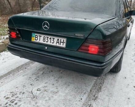 Зелений Мерседес Е-Клас, об'ємом двигуна 2.3 л та пробігом 350 тис. км за 1200 $, фото 14 на Automoto.ua
