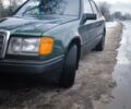 Зелений Мерседес Е-Клас, об'ємом двигуна 2.3 л та пробігом 375 тис. км за 1600 $, фото 1 на Automoto.ua