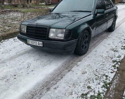 Зелений Мерседес Е-Клас, об'ємом двигуна 2.3 л та пробігом 350 тис. км за 1200 $, фото 13 на Automoto.ua