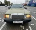 Зеленый Мерседес Е-Класс, объемом двигателя 2 л и пробегом 300 тыс. км за 1550 $, фото 4 на Automoto.ua