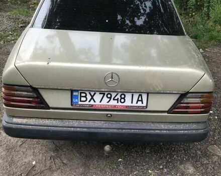 Зеленый Мерседес Е-Класс, объемом двигателя 2.5 л и пробегом 481 тыс. км за 2999 $, фото 1 на Automoto.ua