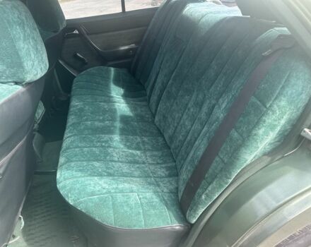 Зелений Мерседес Е-Клас, об'ємом двигуна 3 л та пробігом 244 тис. км за 2500 $, фото 5 на Automoto.ua