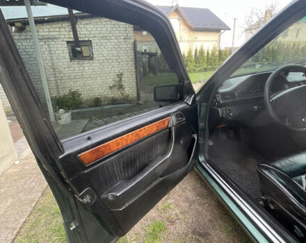 Зеленый Мерседес Е-Класс, объемом двигателя 2.4 л и пробегом 407 тыс. км за 3000 $, фото 6 на Automoto.ua