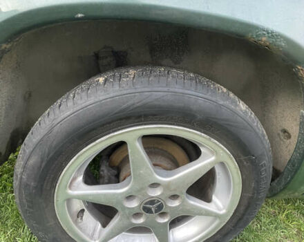 Зеленый Мерседес Е-Класс, объемом двигателя 2.4 л и пробегом 407 тыс. км за 3000 $, фото 14 на Automoto.ua