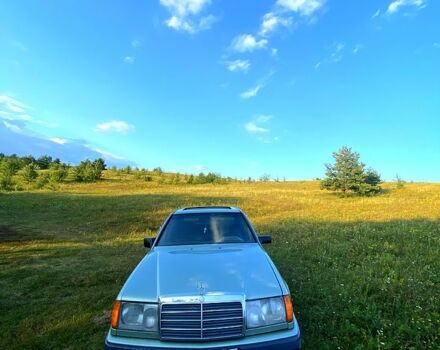 Зеленый Мерседес Е-Класс, объемом двигателя 2 л и пробегом 497 тыс. км за 2300 $, фото 4 на Automoto.ua