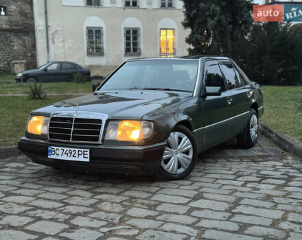 Зеленый Мерседес Е-Класс, объемом двигателя 2.6 л и пробегом 350 тыс. км за 2249 $, фото 1 на Automoto.ua