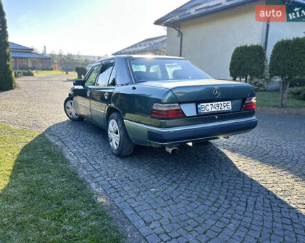 Зеленый Мерседес Е-Класс, объемом двигателя 2.6 л и пробегом 350 тыс. км за 2249 $, фото 3 на Automoto.ua