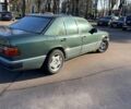 Зелений Мерседес Е-Клас, об'ємом двигуна 2.3 л та пробігом 345 тис. км за 3900 $, фото 8 на Automoto.ua