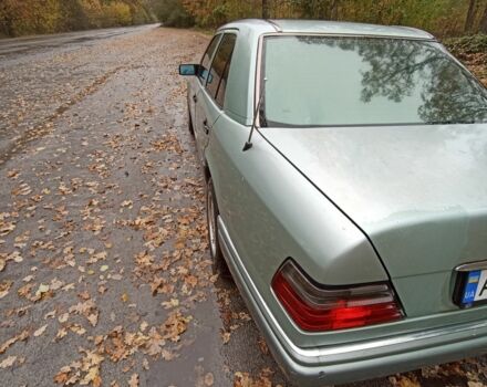 Зеленый Мерседес Е-Класс, объемом двигателя 2.5 л и пробегом 560 тыс. км за 2500 $, фото 6 на Automoto.ua