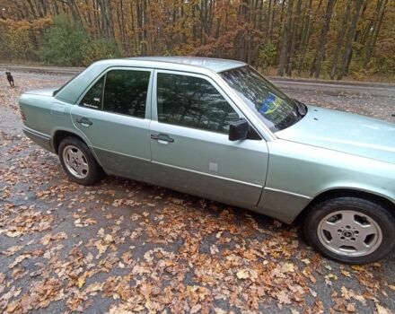 Зеленый Мерседес Е-Класс, объемом двигателя 2.5 л и пробегом 560 тыс. км за 2500 $, фото 3 на Automoto.ua