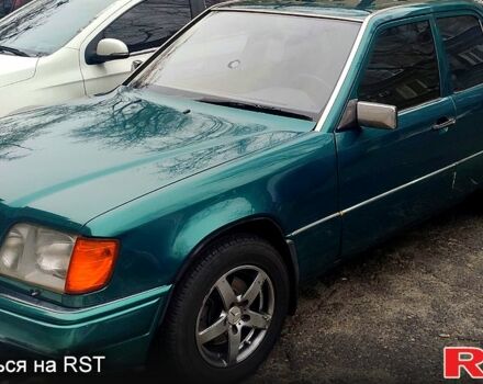 Зеленый Мерседес Е-Класс, объемом двигателя 3 л и пробегом 350 тыс. км за 900 $, фото 4 на Automoto.ua