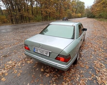 Зеленый Мерседес Е-Класс, объемом двигателя 2.5 л и пробегом 560 тыс. км за 2500 $, фото 5 на Automoto.ua