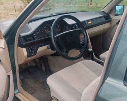 Зелений Мерседес Е-Клас, об'ємом двигуна 2.2 л та пробігом 549 тис. км за 3200 $, фото 13 на Automoto.ua