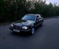 Зеленый Мерседес Е-Класс, объемом двигателя 2.2 л и пробегом 550 тыс. км за 2100 $, фото 3 на Automoto.ua