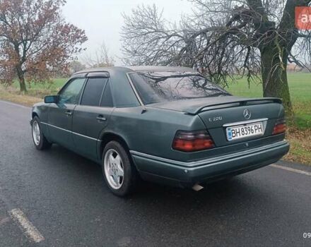 Зелений Мерседес Е-Клас, об'ємом двигуна 2.2 л та пробігом 549 тис. км за 3200 $, фото 21 на Automoto.ua