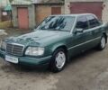 Зелений Мерседес Е-Клас, об'ємом двигуна 2.2 л та пробігом 380 тис. км за 2200 $, фото 1 на Automoto.ua