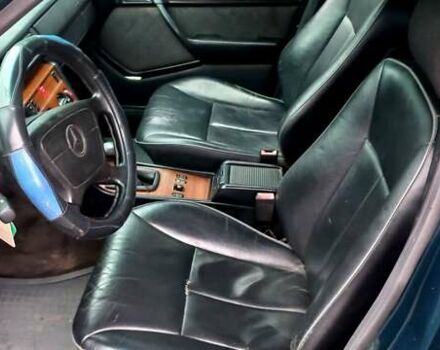 Зелений Мерседес Е-Клас, об'ємом двигуна 2.5 л та пробігом 300 тис. км за 3000 $, фото 3 на Automoto.ua