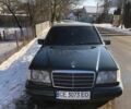 Зеленый Мерседес Е-Класс, объемом двигателя 2.5 л и пробегом 435 тыс. км за 4500 $, фото 1 на Automoto.ua
