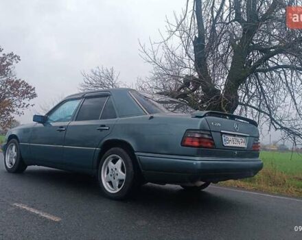 Зелений Мерседес Е-Клас, об'ємом двигуна 2.2 л та пробігом 549 тис. км за 3200 $, фото 12 на Automoto.ua