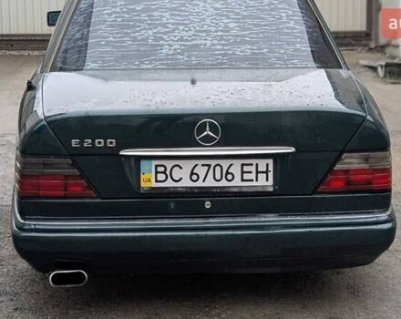 Зеленый Мерседес Е-Класс, объемом двигателя 2 л и пробегом 460 тыс. км за 3450 $, фото 8 на Automoto.ua
