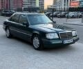 Зелений Мерседес Е-Клас, об'ємом двигуна 2.8 л та пробігом 305 тис. км за 12900 $, фото 1 на Automoto.ua