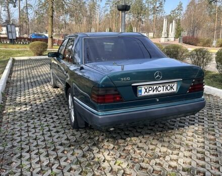 Зеленый Мерседес Е-Класс, объемом двигателя 3 л и пробегом 200 тыс. км за 4700 $, фото 17 на Automoto.ua