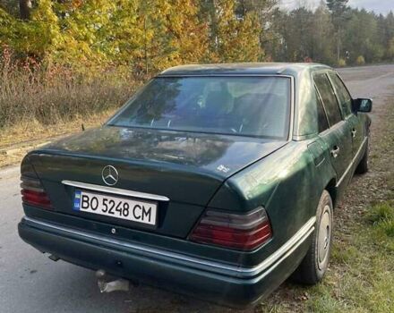 Зеленый Мерседес Е-Класс, объемом двигателя 2.5 л и пробегом 532 тыс. км за 2600 $, фото 8 на Automoto.ua