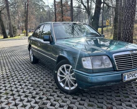 Зеленый Мерседес Е-Класс, объемом двигателя 3 л и пробегом 200 тыс. км за 4700 $, фото 3 на Automoto.ua