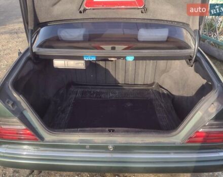 Зеленый Мерседес Е-Класс, объемом двигателя 3.2 л и пробегом 470 тыс. км за 5500 $, фото 8 на Automoto.ua