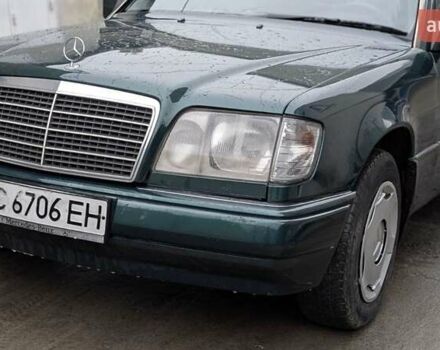 Зеленый Мерседес Е-Класс, объемом двигателя 2 л и пробегом 460 тыс. км за 3450 $, фото 2 на Automoto.ua