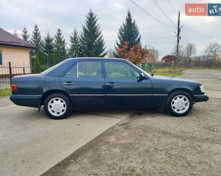 Зеленый Мерседес Е-Класс, объемом двигателя 2 л и пробегом 500 тыс. км за 2300 $, фото 12 на Automoto.ua