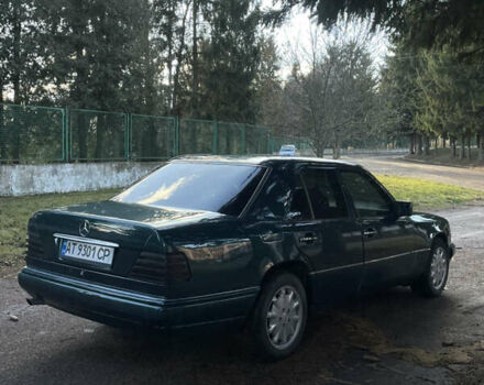 Зеленый Мерседес Е-Класс, объемом двигателя 2.2 л и пробегом 419 тыс. км за 2600 $, фото 5 на Automoto.ua