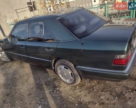 Зеленый Мерседес Е-Класс, объемом двигателя 3.2 л и пробегом 470 тыс. км за 5500 $, фото 7 на Automoto.ua