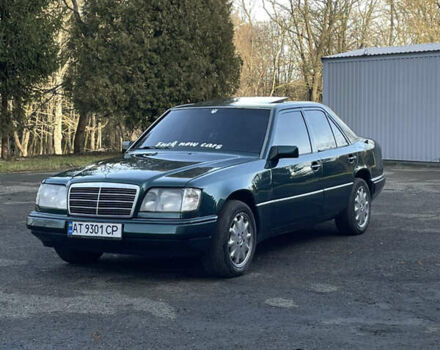 Зеленый Мерседес Е-Класс, объемом двигателя 2.2 л и пробегом 419 тыс. км за 2150 $, фото 2 на Automoto.ua