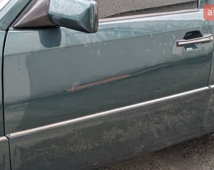 Зеленый Мерседес Е-Класс, объемом двигателя 2 л и пробегом 460 тыс. км за 3450 $, фото 14 на Automoto.ua