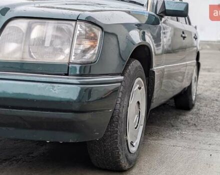 Зеленый Мерседес Е-Класс, объемом двигателя 2 л и пробегом 460 тыс. км за 3450 $, фото 19 на Automoto.ua