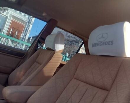 Зеленый Мерседес Е-Класс, объемом двигателя 3.2 л и пробегом 470 тыс. км за 5500 $, фото 4 на Automoto.ua