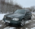 Зелений Мерседес Е-Клас, об'ємом двигуна 2 л та пробігом 380 тис. км за 3900 $, фото 1 на Automoto.ua