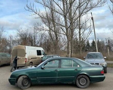 Зелений Мерседес Е-Клас, об'ємом двигуна 2.8 л та пробігом 196 тис. км за 2300 $, фото 2 на Automoto.ua