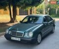 Зелений Мерседес Е-Клас, об'ємом двигуна 2 л та пробігом 350 тис. км за 2350 $, фото 1 на Automoto.ua