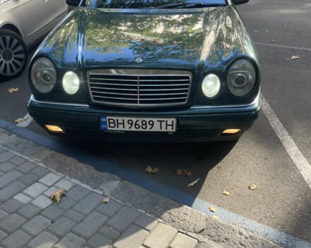 Зеленый Мерседес Е-Класс, объемом двигателя 2.3 л и пробегом 315 тыс. км за 3800 $, фото 7 на Automoto.ua