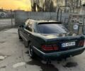 Зеленый Мерседес Е-Класс, объемом двигателя 4.3 л и пробегом 500 тыс. км за 3600 $, фото 3 на Automoto.ua